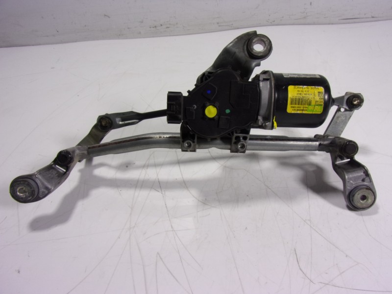 Recambio de motor limpia delantero para renault twingo iii 1.0 sce referencia OEM IAM  A4538200040 