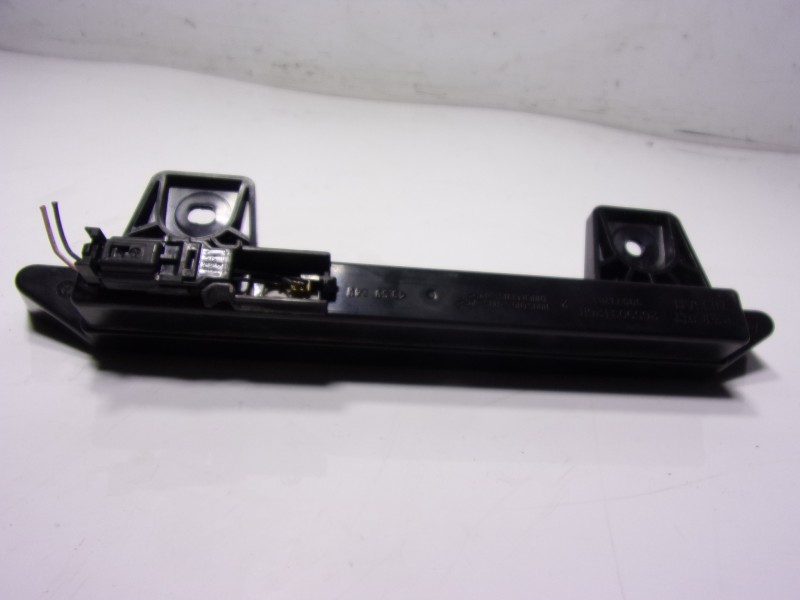 Recambio de piloto trasero central para renault twingo iii 1.0 sce referencia OEM IAM  265903126R 