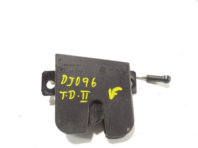 Recambio de cerradura puerta trasera derecha para volkswagen caddy furgón/kombi 2.0 tdi referencia OEM IAM 2K5827506  