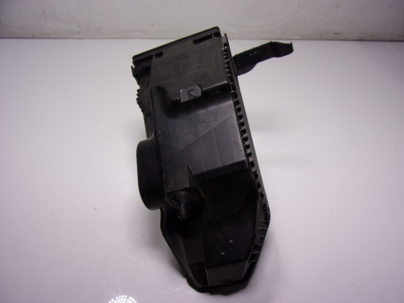 Recambio de filtro aire para renault captur 0.9 tce referencia OEM IAM 165001258R 165001258 