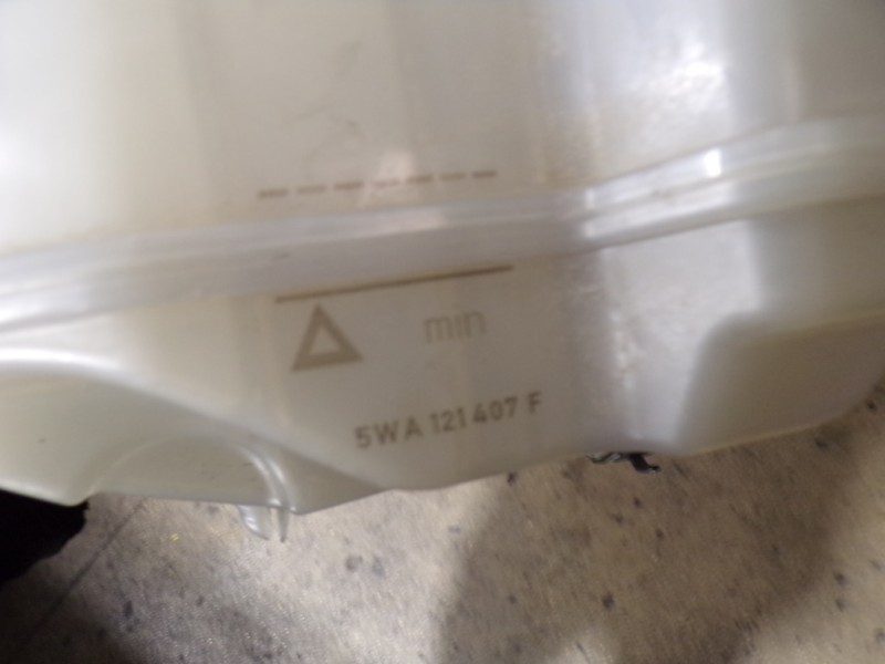 Recambio de deposito expansion para cupra leon kl8 2.0 tsi vz 245 referencia OEM IAM 5WA121407F 5WA121407F 