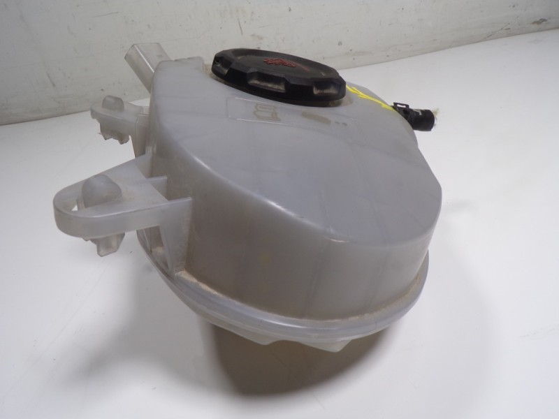 Recambio de deposito expansion para cupra leon kl8 2.0 tsi vz 245 referencia OEM IAM 5WA121407F 5WA121407F 