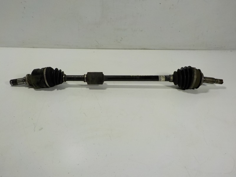 Recambio de transmision derecha para toyota yaris hybrid active referencia OEM IAM 434100D401 434100D401B 10257751