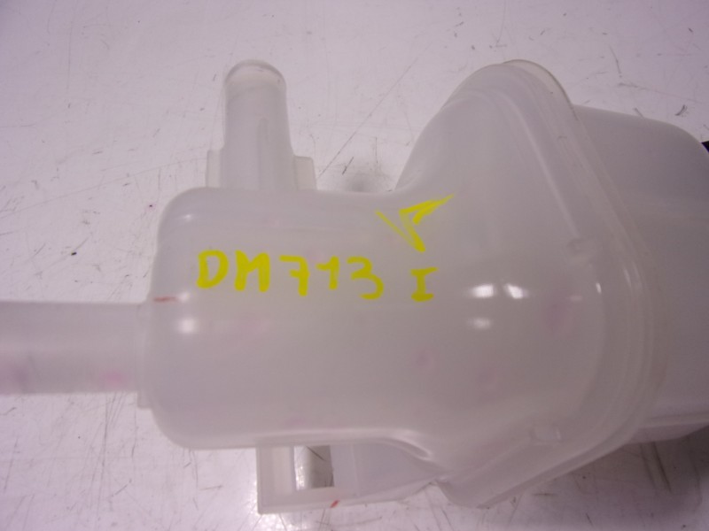 Recambio de deposito expansion para toyota corolla cross hybrid 1.8 referencia OEM IAM G910G16010  