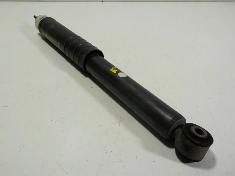 Recambio de amortiguador trasero izquierdo para renault clio iv 0.9 tce referencia OEM IAM 562109815R 562109815R 