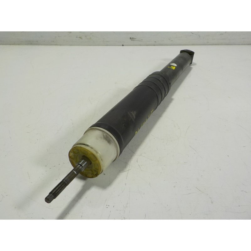 Recambio de amortiguador trasero izquierdo para renault clio iv 0.9 tce referencia OEM IAM 562109815R 562109815R 