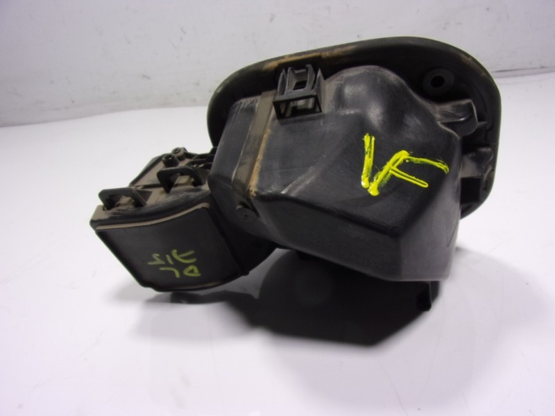 Recambio de tapa combustible para renault twingo iii 1.0 sce referencia OEM IAM  781202653R 