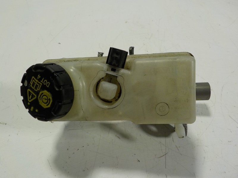 Recambio de bomba freno para renault clio iv 0.9 tce referencia OEM IAM 460111938R 460915125R 