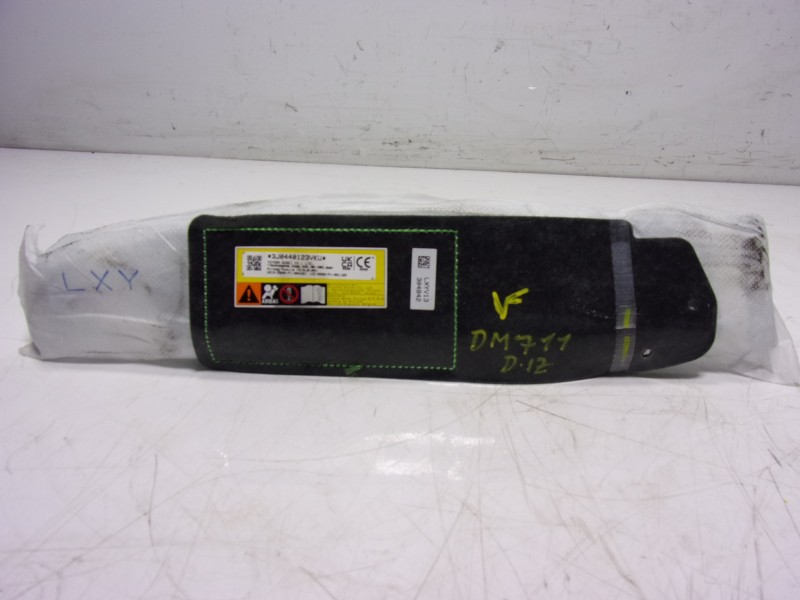 Recambio de airbag lateral izquierdo para toyota yaris 1.5 vvti hev referencia OEM IAM  3J0440123VKU 
