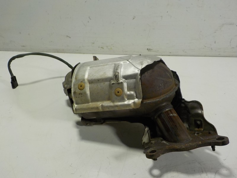 Recambio de catalizador para renault clio iv 0.9 tce referencia OEM IAM 208A07241R 208A03489R 