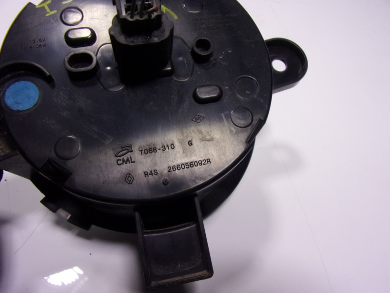 Recambio de piloto delantero izquierdo para renault twingo iii 1.0 sce referencia OEM IAM  266056092R 