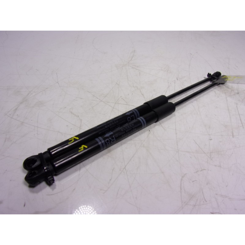 Recambio de amortiguadores maletero / porton para toyota yaris 1.5 vvti hev referencia OEM IAM  68960K0020 