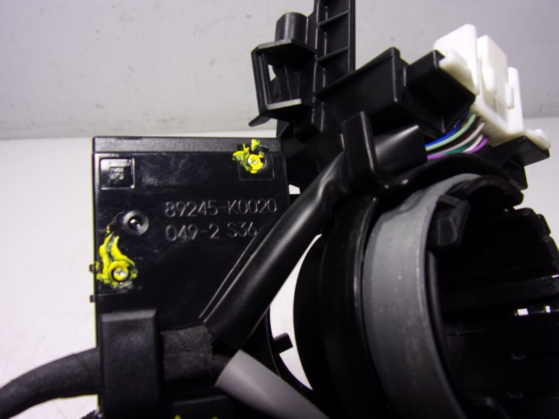 Recambio de anillo airbag para toyota yaris 1.5 vvti hev referencia OEM IAM  89245K0020 