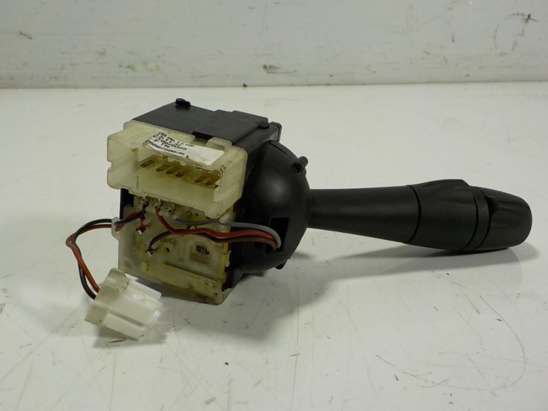 Recambio de mando luces para renault clio iv 0.9 tce referencia OEM IAM 8201167992 255675887R 