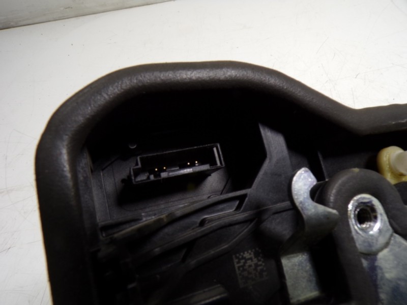 Recambio de cerradura puerta trasera derecha para bmw x6 (e71) 3.0d referencia OEM IAM 51227318414 7276674 