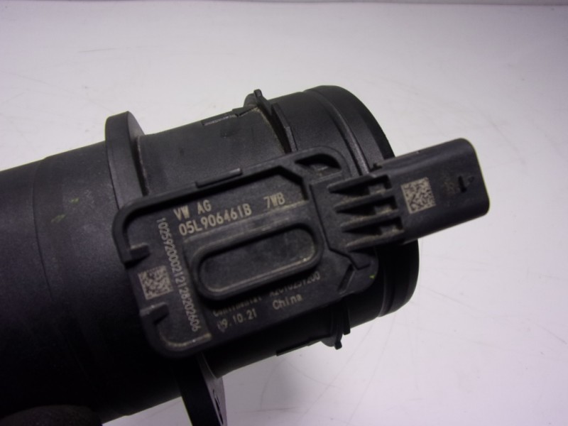 Recambio de caudalimetro para seat leon (kl1) 2.0 tdi referencia OEM IAM  05L906461B 