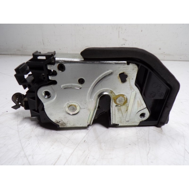 Recambio de cerradura puerta trasera izquierda para bmw x6 (e71) 3.0d referencia OEM IAM 51227276685 7276673 