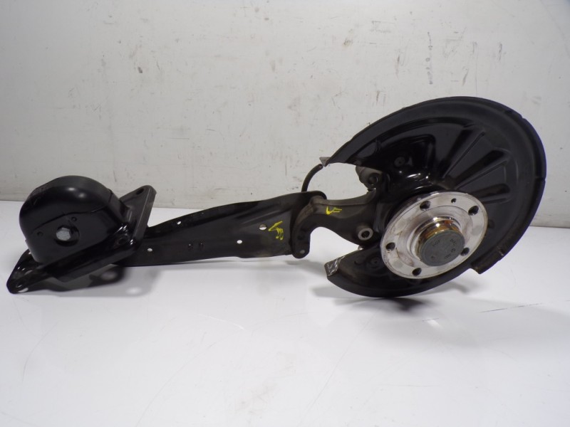 Recambio de mangueta trasera izquierda para cupra leon kl8 2.0 tsi vz 245 referencia OEM IAM 5WA505435F  5Q0505223D