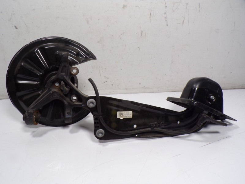 Recambio de mangueta trasera izquierda para cupra leon kl8 2.0 tsi vz 245 referencia OEM IAM 5WA505435F  5Q0505223D