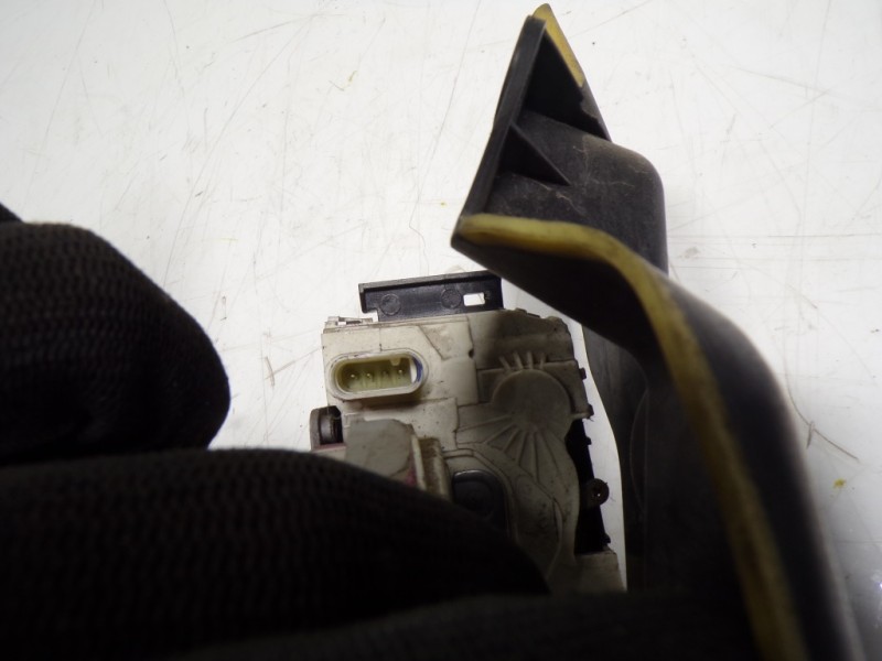 Recambio de cerradura puerta delantera izquierda para mercedes-benz clase e (w212) lim. 3.0 cdi cat referencia OEM IAM A20472015