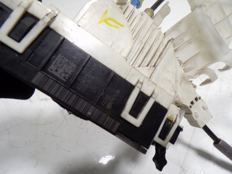 Recambio de cerradura puerta trasera derecha para mercedes-benz clase e (w212) lim. 3.0 cdi cat referencia OEM IAM A2047304035 A