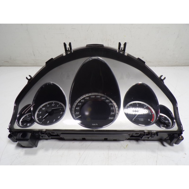 Recambio de cuadro instrumentos para mercedes-benz clase e (w212) lim. 3.0 cdi cat referencia OEM IAM A2129004904 A2C53257171 