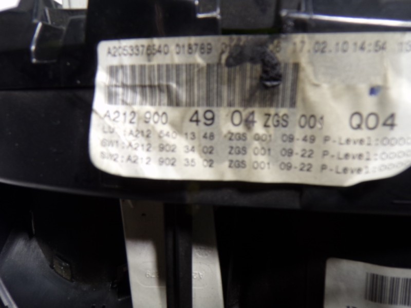 Recambio de cuadro instrumentos para mercedes-benz clase e (w212) lim. 3.0 cdi cat referencia OEM IAM A2129004904 A2C53257171 