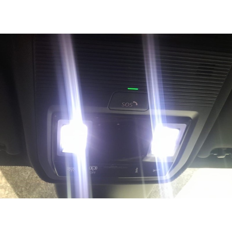 Recambio de piloto interior para cupra leon kl8 2.0 tsi vz 245 referencia OEM IAM 5H0959561AATJA 5H0959561AA 