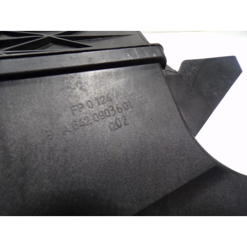 Recambio de filtro aire para mercedes-benz clase e (w212) lim. 3.0 cdi cat referencia OEM IAM A6420904401 A6420903601 