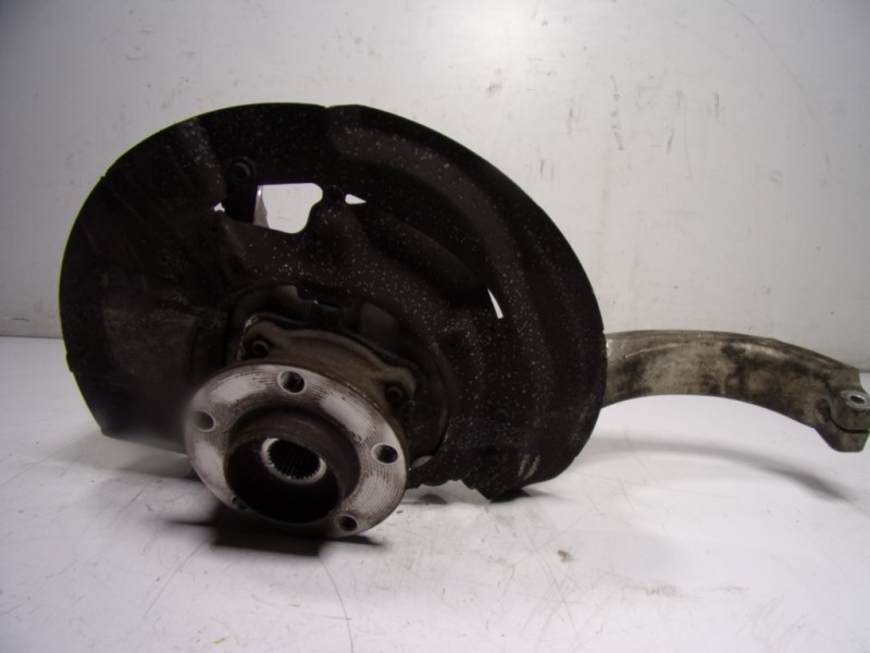 Recambio de mangueta delantera izquierda para bmw x6 (e71) 3.0d referencia OEM IAM 31216869869  31226867808