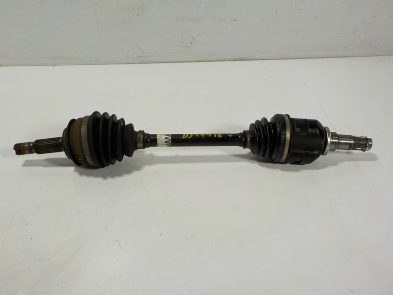 Recambio de transmision izquierda para toyota yaris hybrid active referencia OEM IAM 434200D411 434200D411A 