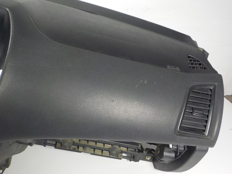 Recambio de salpicadero para mitsubishi asx (ga0w) 1.6 cat referencia OEM IAM 8000A458XA  7030A235