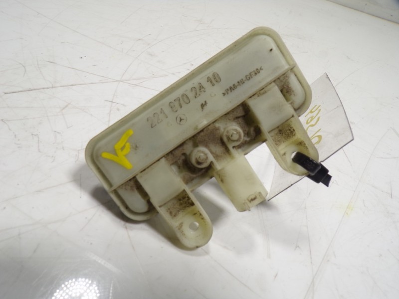 Recambio de maneta porton para mercedes-benz clase e (w212) lim. 3.0 cdi cat referencia OEM IAM A2218702410 2218702410 