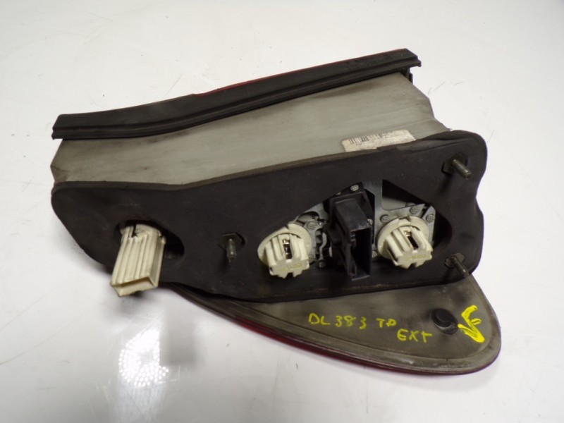 Recambio de piloto trasero derecho para bmw x5 (e53) 3.0 turbodiesel cat referencia OEM IAM 63217164476  