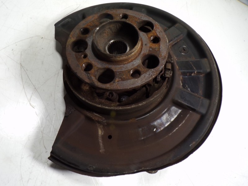 Recambio de mangueta trasera derecha para mercedes-benz clase e (w212) lim. 3.0 cdi cat referencia OEM IAM A2123500241  