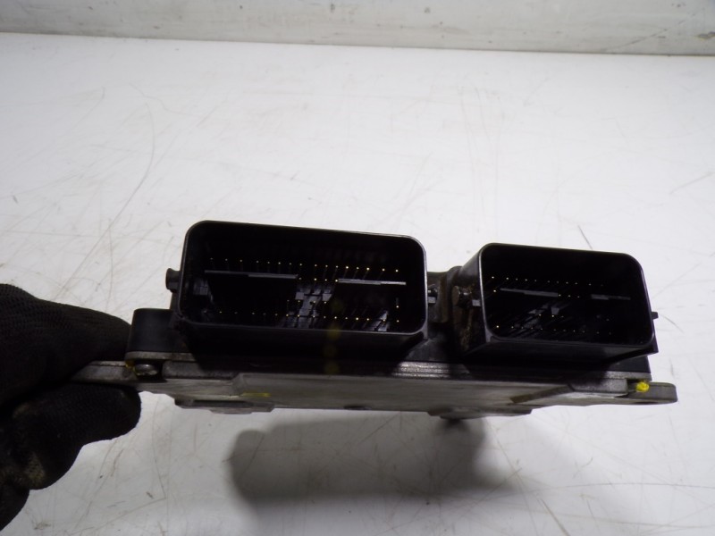 Recambio de centralita motor uce para mitsubishi asx (ga0w) 1.6 cat referencia OEM IAM 1860B425 1860B425 