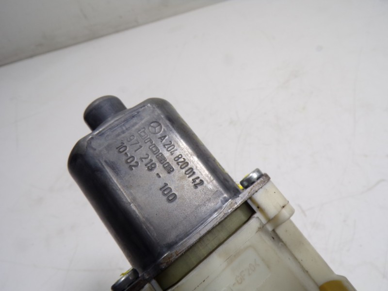 Recambio de motor elevalunas delantero izquierdo para mercedes-benz clase e (w212) lim. 3.0 cdi cat referencia OEM IAM A21290668