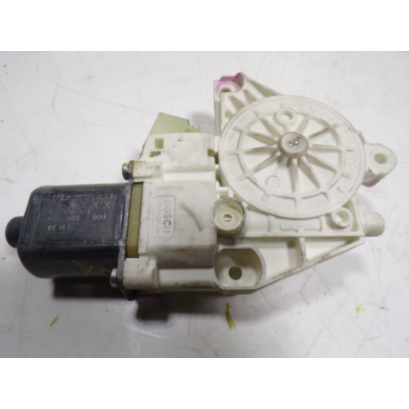 Recambio de motor elevalunas trasero derecho para mercedes-benz clase e (w212) lim. 3.0 cdi cat referencia OEM IAM A2048200642 A