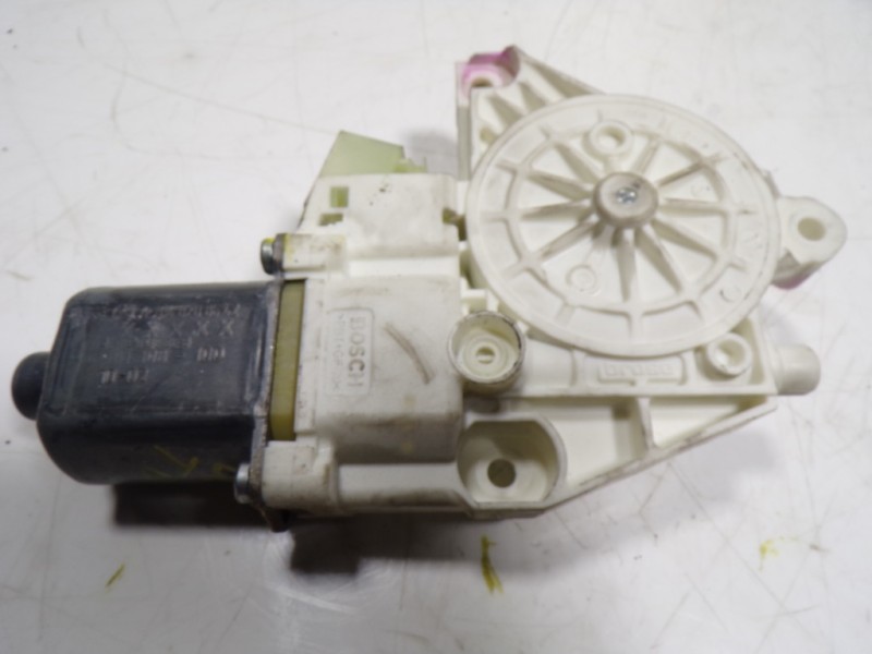 Recambio de motor elevalunas trasero derecho para mercedes-benz clase e (w212) lim. 3.0 cdi cat referencia OEM IAM A2048200642 A