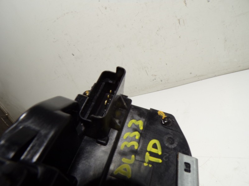 Recambio de cerradura puerta trasera derecha para nissan juke (f15) 1.2 16v cat referencia OEM IAM 82500BA60B  