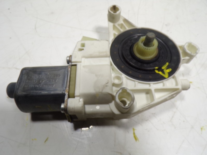 Recambio de motor elevalunas trasero izquierdo para mercedes-benz clase e (w212) lim. 3.0 cdi cat referencia OEM IAM A2048200542