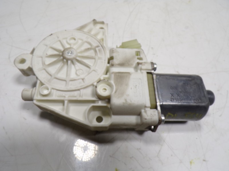 Recambio de motor elevalunas trasero izquierdo para mercedes-benz clase e (w212) lim. 3.0 cdi cat referencia OEM IAM A2048200542