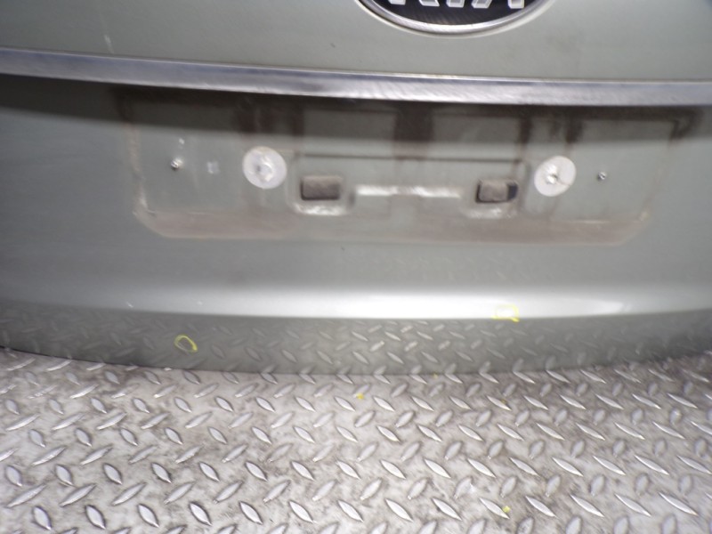Recambio de porton trasero para kia carens ( ) 1.7 crdi cat referencia OEM IAM 73700A4040  