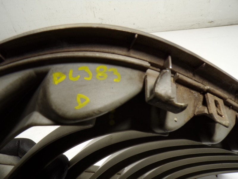 Recambio de rejilla para bmw x5 (e53) 3.0 turbodiesel cat referencia OEM IAM 51137113734  