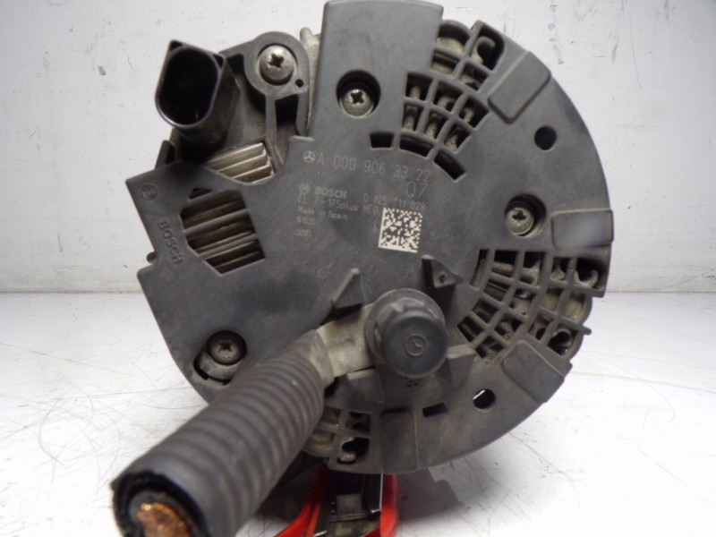 Recambio de alternador para mercedes-benz clase cla (w117) 2.1 cdi cat referencia OEM IAM A0009063322 0125711028 