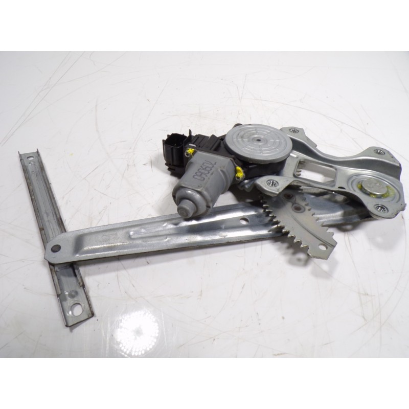 Recambio de elevalunas trasero derecho para nissan juke (f15) 1.2 16v cat referencia OEM IAM 827201KA0B 82731CV01C 82731CV01C