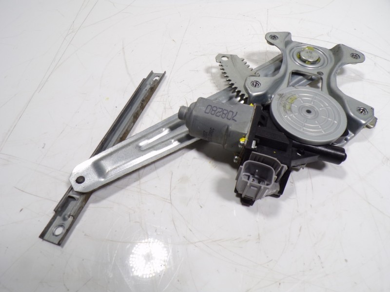 Recambio de elevalunas trasero izquierdo para nissan juke (f15) 1.2 16v cat referencia OEM IAM 827211KA0B 82730CV01C 