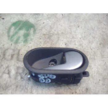 MANETA INTERIOR DELANTERA DERECHA 