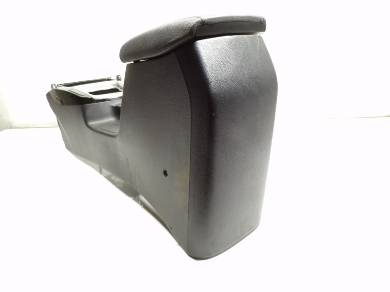 Recambio de apoyabrazos central para kia ceed 1.0 tgdi cat referencia OEM IAM  84626J7000 