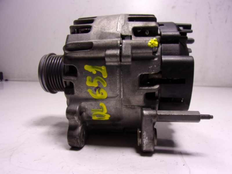 Recambio de alternador para audi q2 (gab) 1.6 tdi referencia OEM IAM 04L903021D 04L903021D 